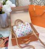 LOUIS VUITTON  LB0712005030086  size: 20cm