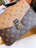 LOUIS VUITTON  LB8912005020108  size: 25x19cm