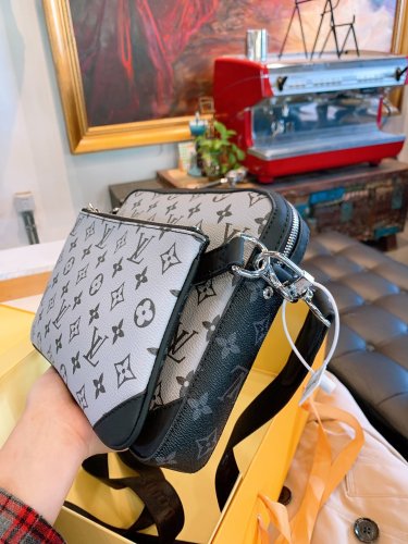 LOUIS VUITTON  LB0612005020112  size: 25x4x18cm/24.5x14.5cm/12.5x7cm