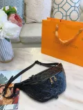 LOUIS VUITTON  LB0022005030032  size: 31x16cm