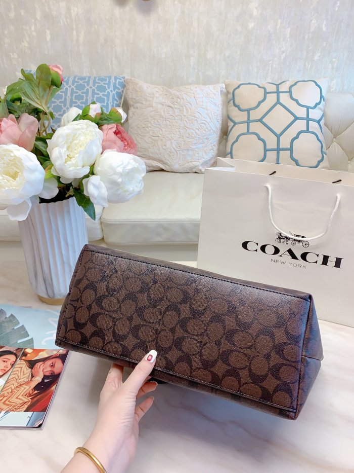 COACH  LB0612005030028  size: 30x27cm