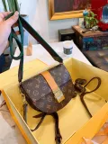 LOUIS VUITTON  LB5412005020121  size: 22cm
