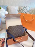 LOUIS VUITTON  LB5612005030068  size: 27cm