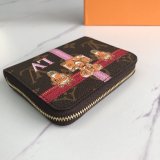 LOUIS VUITTON  LB582005030001  size: 11x6x2cm
