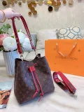 LOUIS VUITTON  LB0812005030072  size: 26x22x27cm