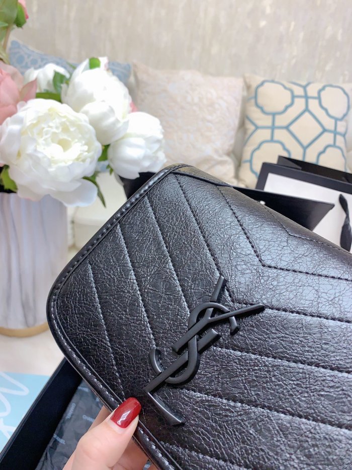 YSL  LB0612005030019  size: 20cm