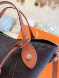 LOUIS VUITTON  LB5022005030076  size: 13x19cm