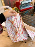 LOUIS VUITTON  LB0412005020127  size: 33cm