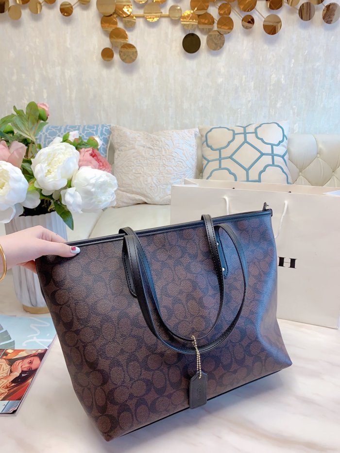 COACH  LB0612005030028  size: 30x27cm
