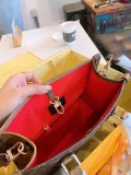 LOUIS VUITTON  LB5512005020125  size: 34cm/27cm