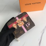 LOUIS VUITTON  LB582005030001  size: 11x6x2cm