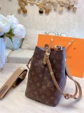 LOUIS VUITTON  LB0812005030073  size: 26x22x27cm