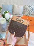 LOUIS VUITTON  LB0712005030059  size: 20cm