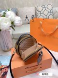 LOUIS VUITTON  LB0412005030012  size: 17x15cm\13x12cm