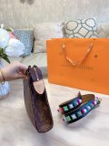 LOUIS VUITTON  LB0412005030075  size: 25x20cm
