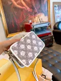 GUCCI  LB5412005020124  size: 21x15cm
