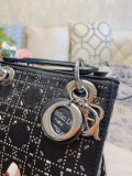 DIOR  LB5812005030039  size: 17cm