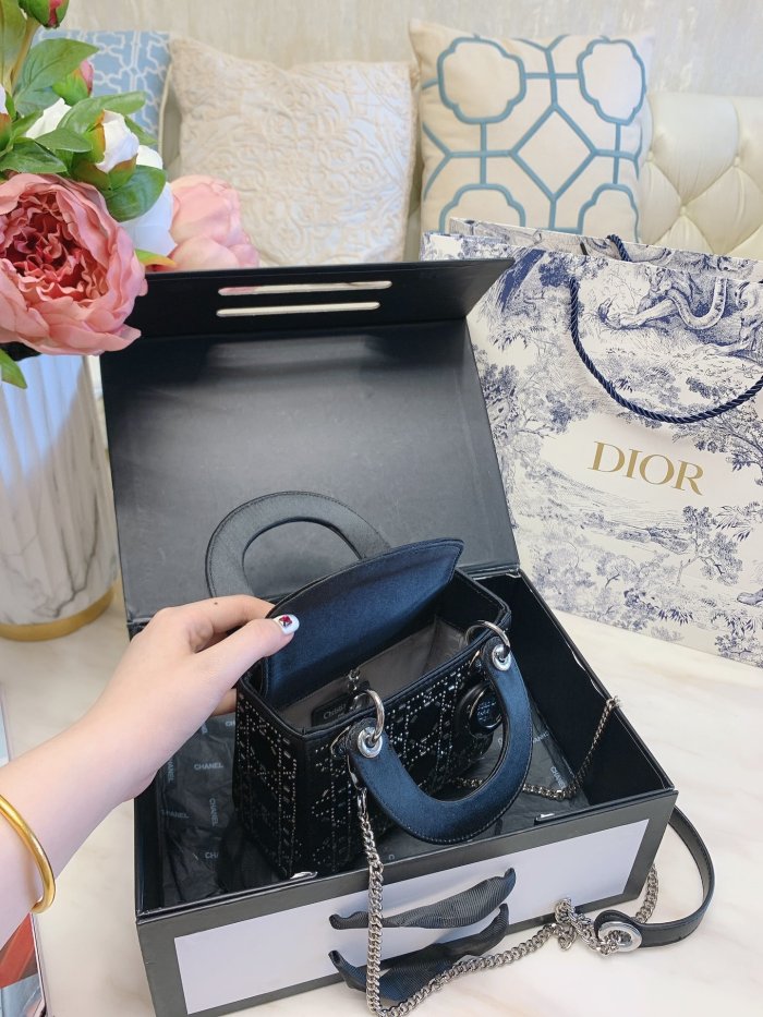 DIOR  LB5812005030039  size: 17cm