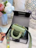 DIOR  LB0022005030070  size: 18x15cm
