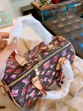 LOUIS VUITTON  LB0412005020126  size: 25cm