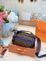 LOUIS VUITTON  LB5612005030068  size: 27cm