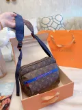 LOUIS VUITTON  LB5612005030068  size: 27cm