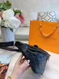 LOUIS VUITTON  LB0022005030032  size: 31x16cm