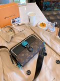 LOUIS VUITTON  LB0612005020151  size: 21x14cm