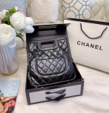 CHANEL  LB5222005030056  size: 29x26cm
