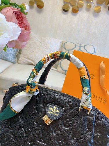LOUIS VUITTON  LB5122005030029  size: 25cm