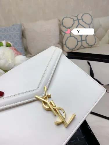 YSL  LB5812005030015  size: 22x17cm