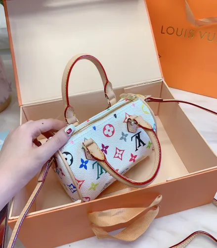LOUIS VUITTON  LB0512005030087  size: 16cm