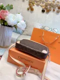 LOUIS VUITTON  LB5712005030099  size: 25x20cm