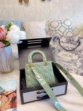 DIOR  LB0022005030070  size: 18x15cm
