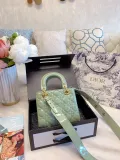 DIOR  LB0022005030070  size: 18x15cm