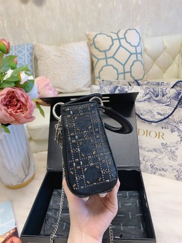 DIOR  LB5812005030039  size: 17cm