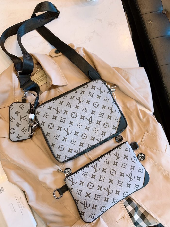 LOUIS VUITTON  LB0612005020112  size: 25x4x18cm/24.5x14.5cm/12.5x7cm