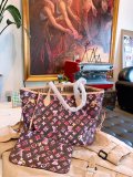 LOUIS VUITTON  LB0412005020127  size: 33cm
