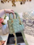DIOR  LB0022005030070  size: 18x15cm