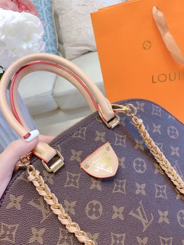 LOUIS VUITTON  LB5612005030027  size: 27cm