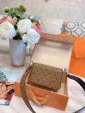 LOUIS VUITTON  LB5712005030044  size: 21x13cm