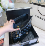 CHANEL  LB5222005030056  size: 29x26cm