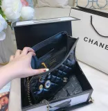 CHANEL  LB5222005030056  size: 29x26cm