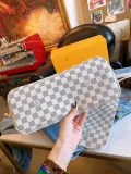 LOUIS VUITTON  LB0122005020110  size: 32x15x29cm