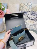 DIOR  LB0712005030037  size: 18x12cm