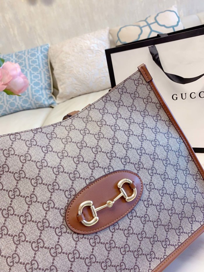GUCCI  LB5512005030047  size: 34x26cm