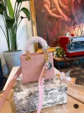 缺货 预定 DIOR  LB5912005020152  size: 18x15cm