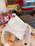 LOUIS VUITTON  LB5312005020118  size: 26x20cm