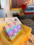 LOUIS VUITTON  LB5512005020125  size: 34cm/27cm
