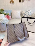GUCCI  LB5512005030046  size: 34x26cm